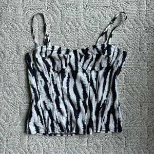 PrettyLittleThing corset top! Zipper back and adjustable straps. Worn twice.